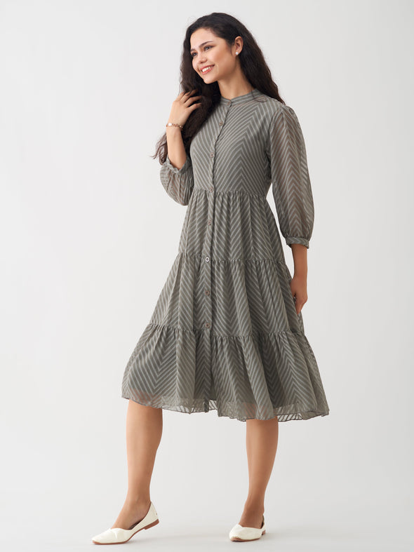 Women Polyster Plain & Solid Dress