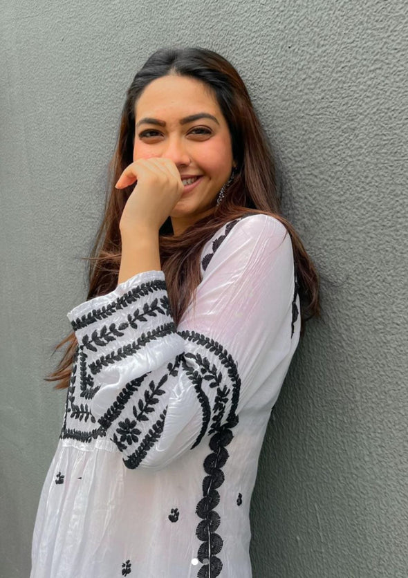 Adila Chikankari Muslin Straight Kurta
