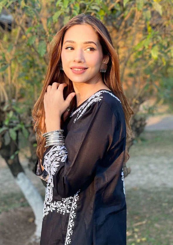Sidra Chikankari Cotton Straight Kurta