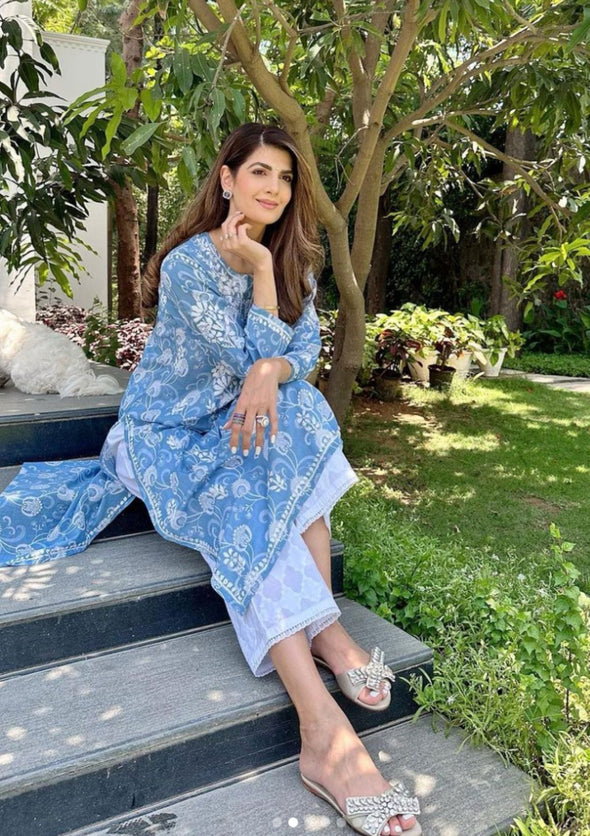 Taima Chikankari Mulmul Straight Kurta