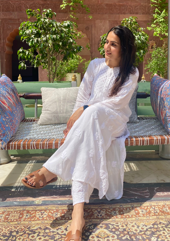 Umaiza Chikankari Muslin Straight Kurta