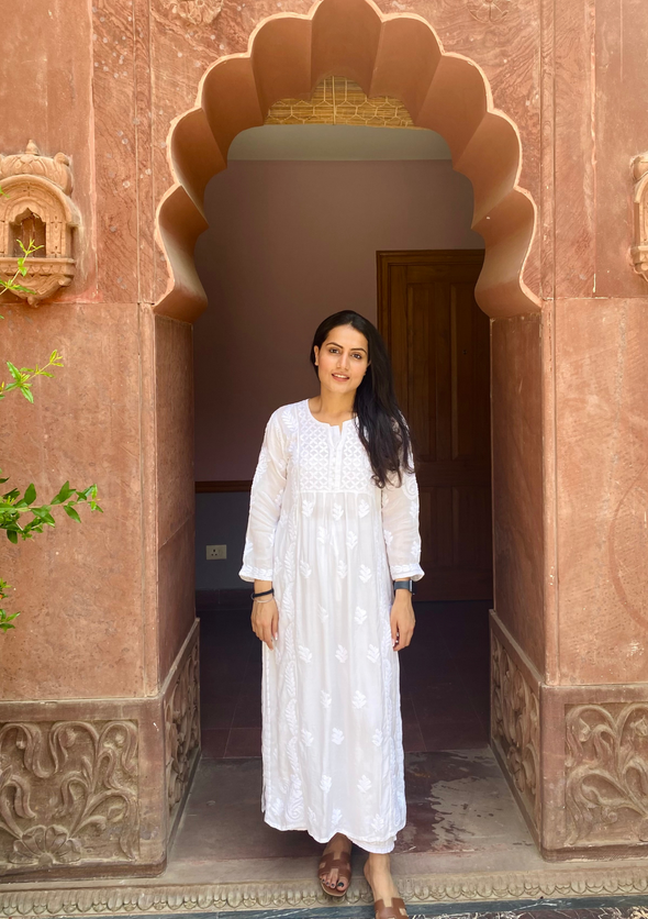 Umaiza Chikankari Muslin Straight Kurta
