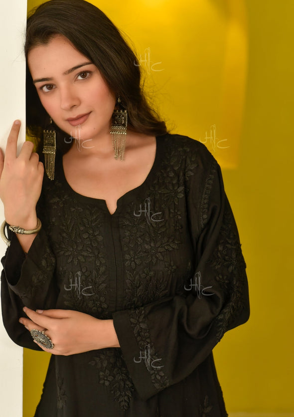 Fenal Chikankari Modal Straight Kurta