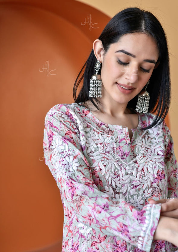 Hanifa Chikankari Mulmul Straight Kurta
