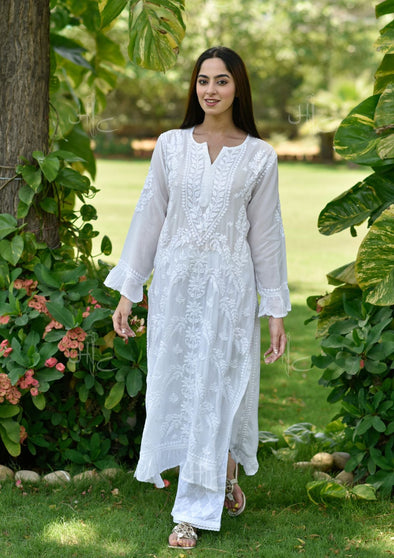 Nora Chikankari Muslin Straight Kurta