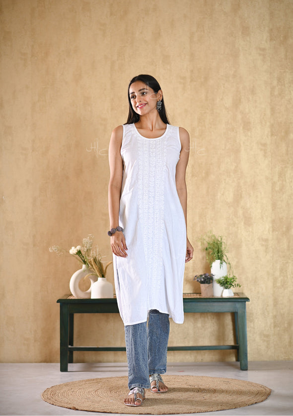 Tiraq Chikankari Cotton Sleeveless Straight Kurta