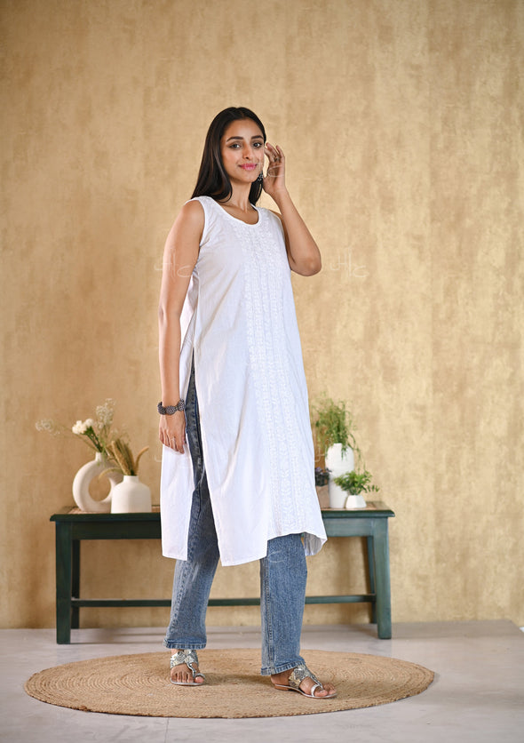 Tiraq Chikankari Cotton Sleeveless Straight Kurta