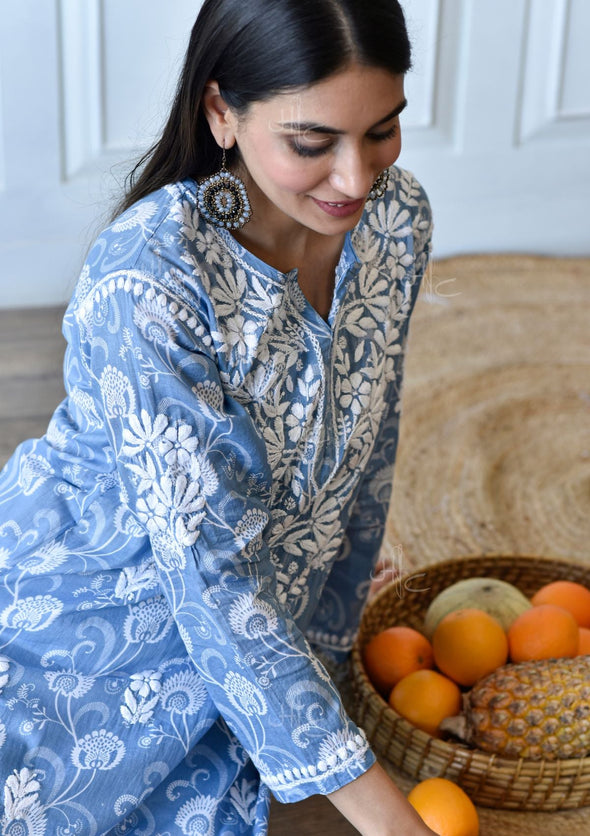 Taima Chikankari Mulmul Straight Kurta