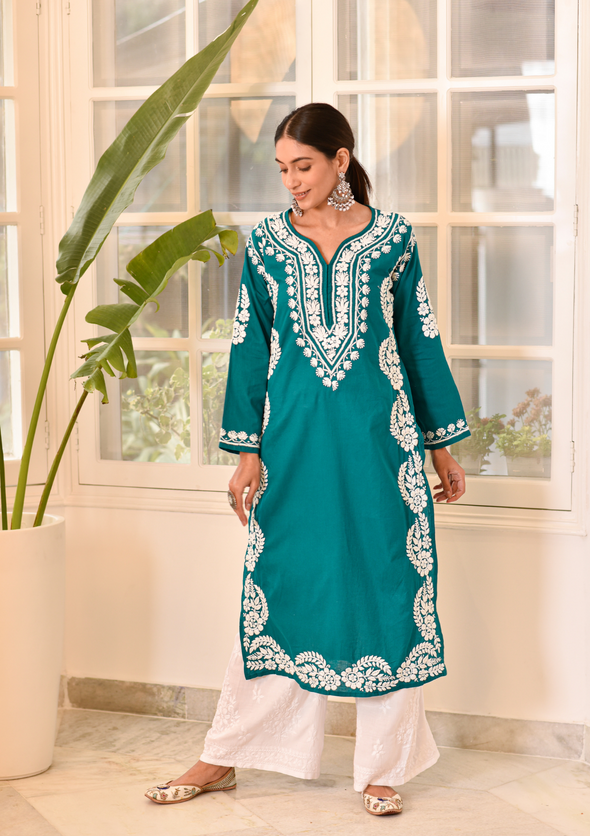 Akilah Chikankari Cotton Straight Kurta