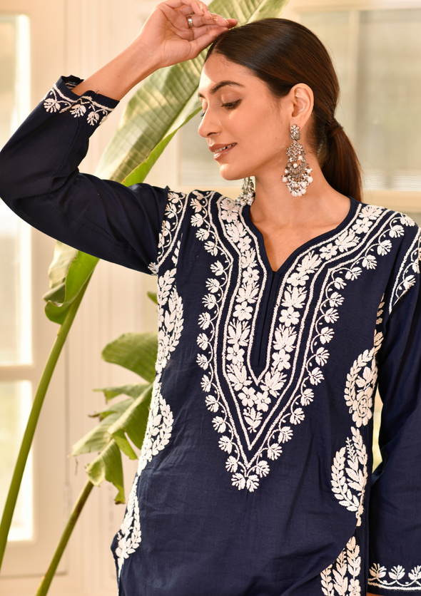 Akilah Chikankari Cotton Straight Kurta