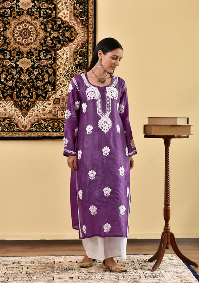 Aziza Chikankari Silk Straight Kurta