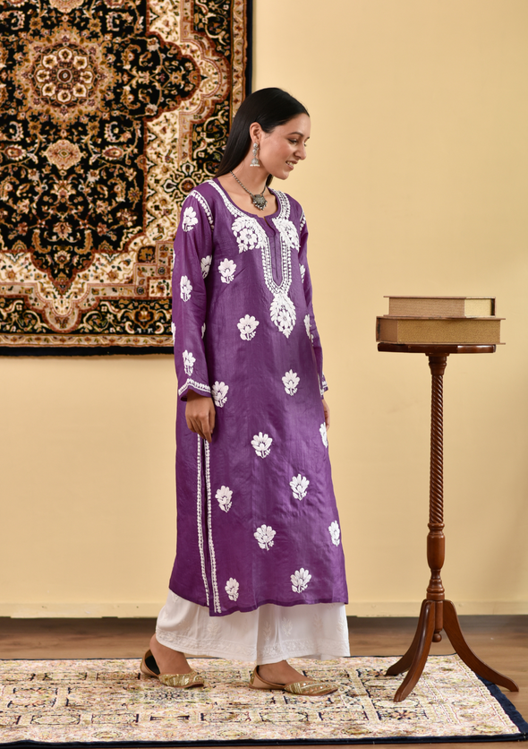 Aziza Chikankari Silk Straight Kurta