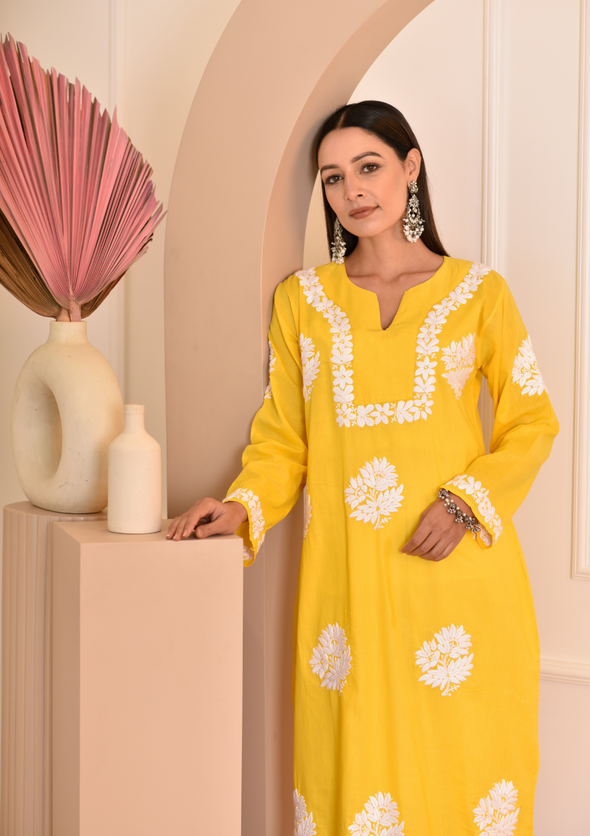 Kinza Chikankari Cotton Straight Kurta