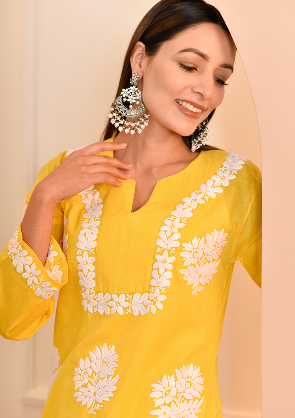 Kinza Chikankari Cotton Straight Kurta