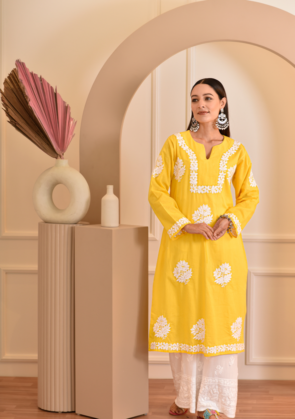 Kinza Chikankari Cotton Straight Kurta