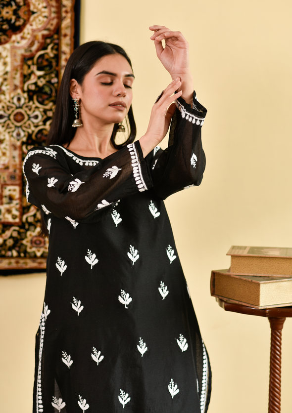 Shahira Chikankari Chanderi Straight Kurta