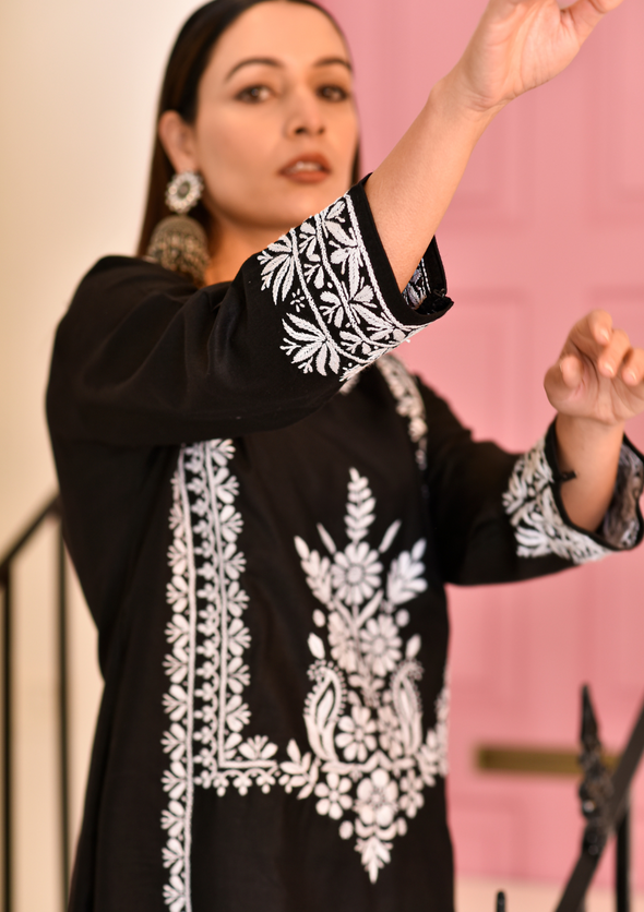 Sidra Chikankari Cotton Straight Kurta