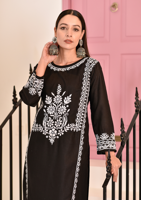 Sidra Chikankari Cotton Straight Kurta