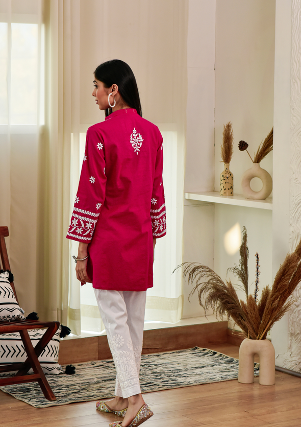 Thaniya Chikankari Cotton Straight Short Kurta