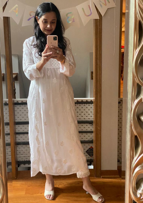 Umaiza Chikankari Muslin Straight Kurta