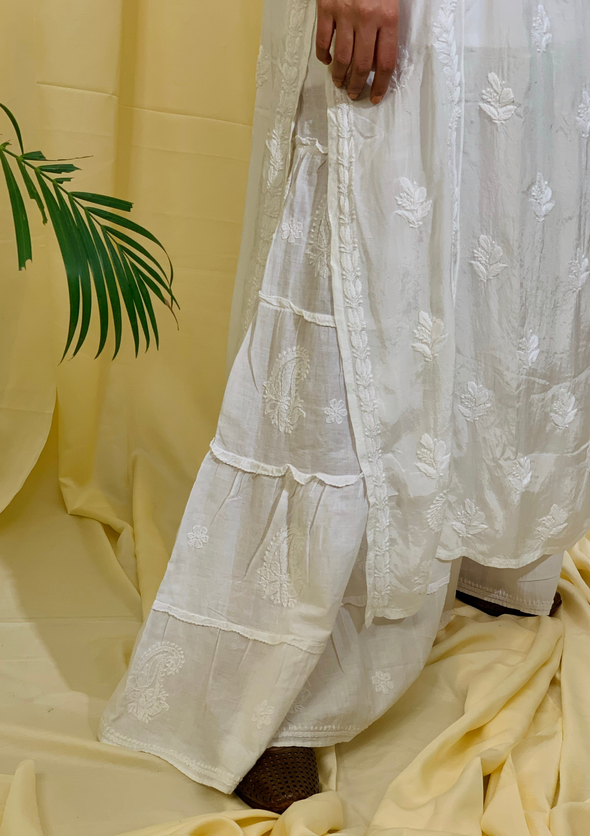 Umaiza Chikankari Muslin Straight Kurta